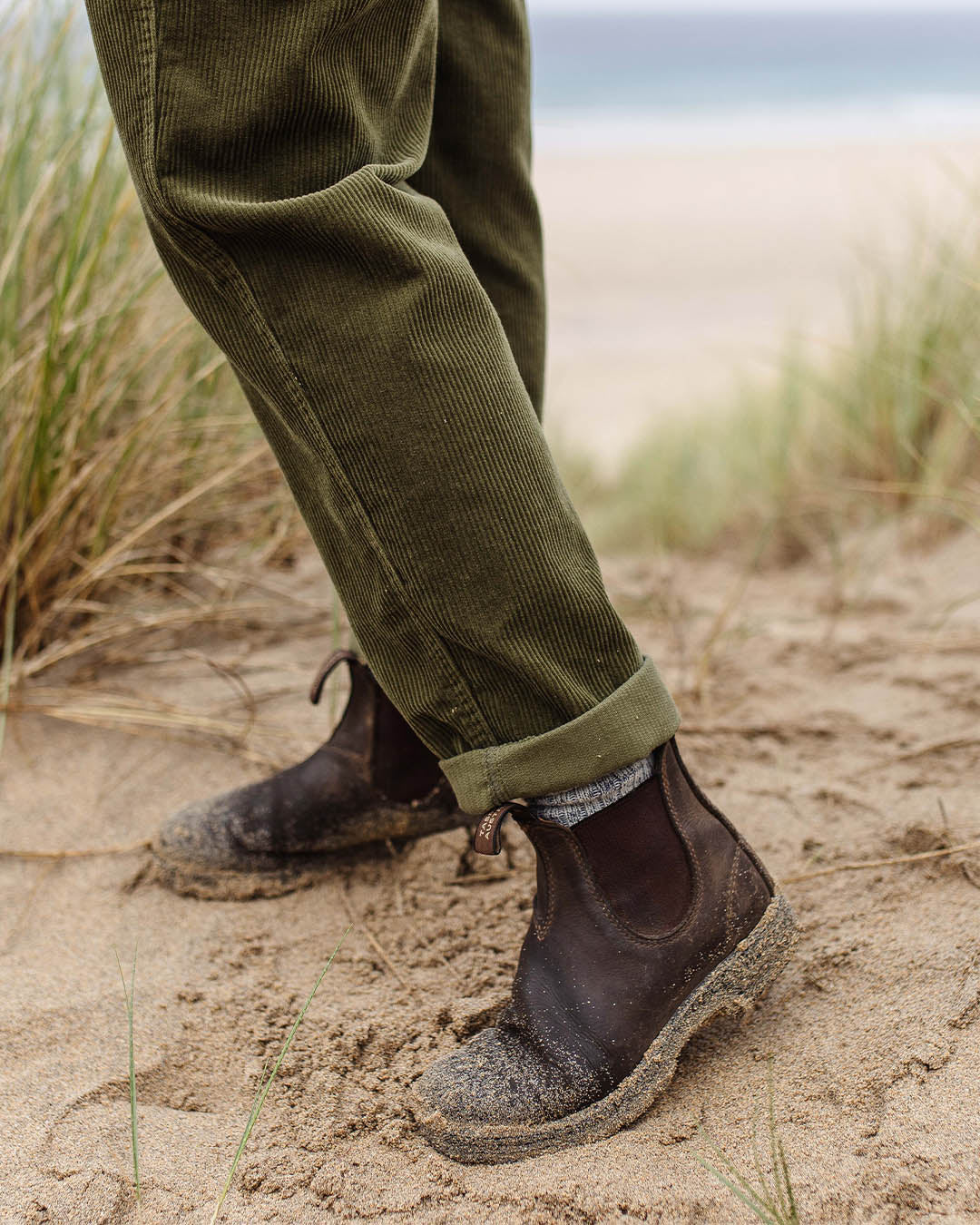 Tiaga Cord Latzhosen - Khaki – Bild 3