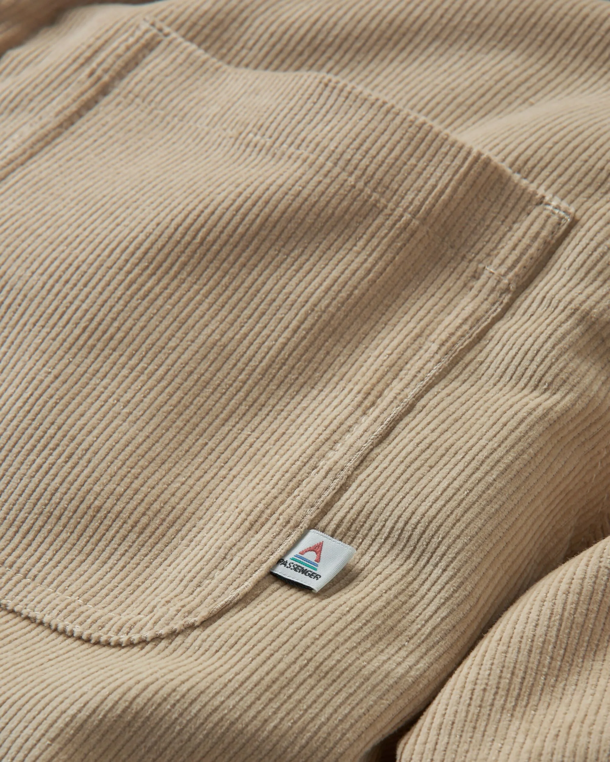 Kodiak 3.0 Sherpa-gefüttertes Cord Überhemd - Stein – Bild 9