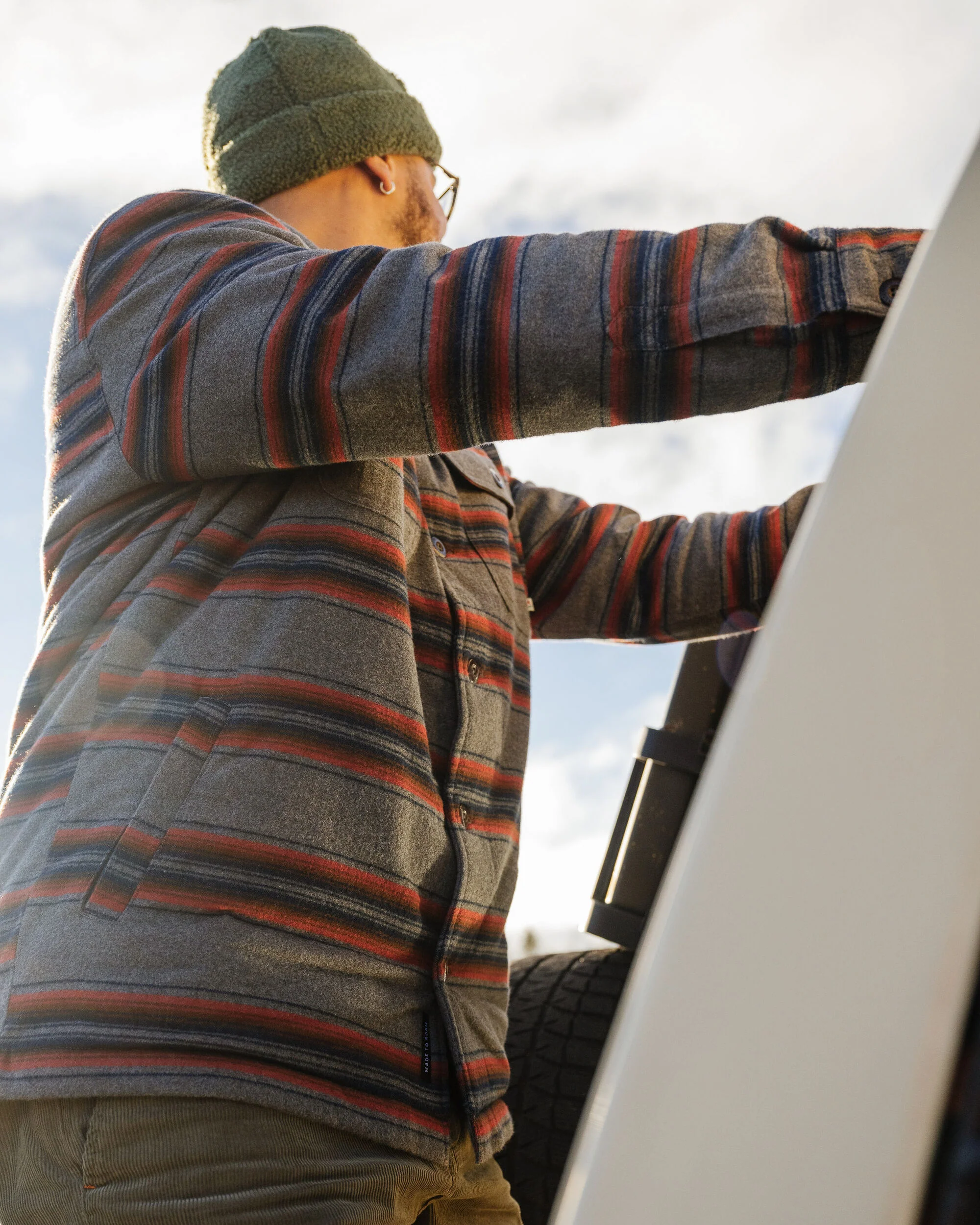 Freestyle Sherpa-gefüttertes Overshirt - Graumeliert Gestreift – Bild 3
