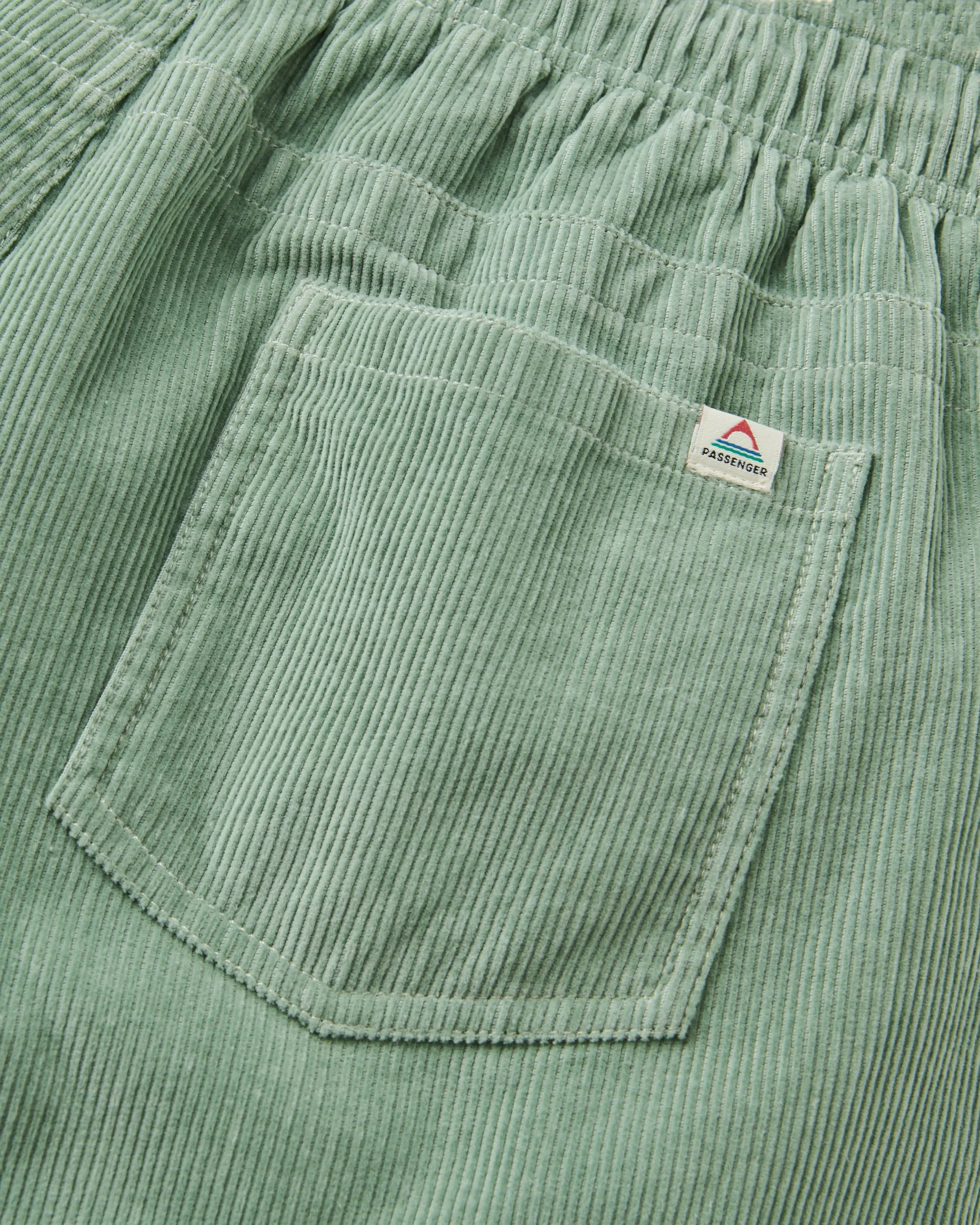 Drifter Cord Short 2.0 - Pistazie – Bild 8