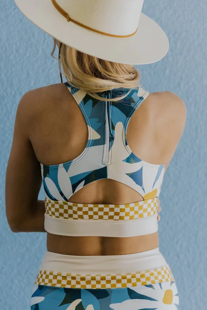 Gestreifter Bikini mit Reißverschluss am Rücken – Bild 8