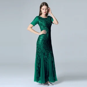 Goldenes Abendkleid: Elegant & Vielseitig