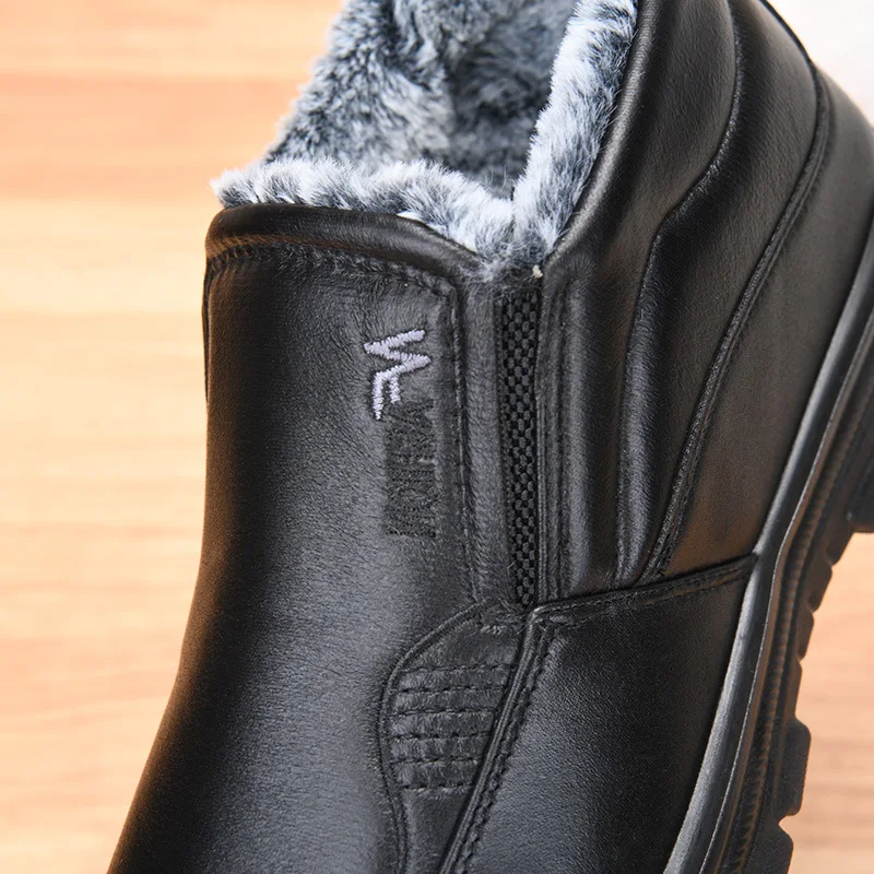 SALE - Herren Winterstiefel aus Leder – Wasserdicht & Rutschfest | Gefütterte Warme Baumwoll-Stiefeletten für Arbeit & Outdoor – Bild 9