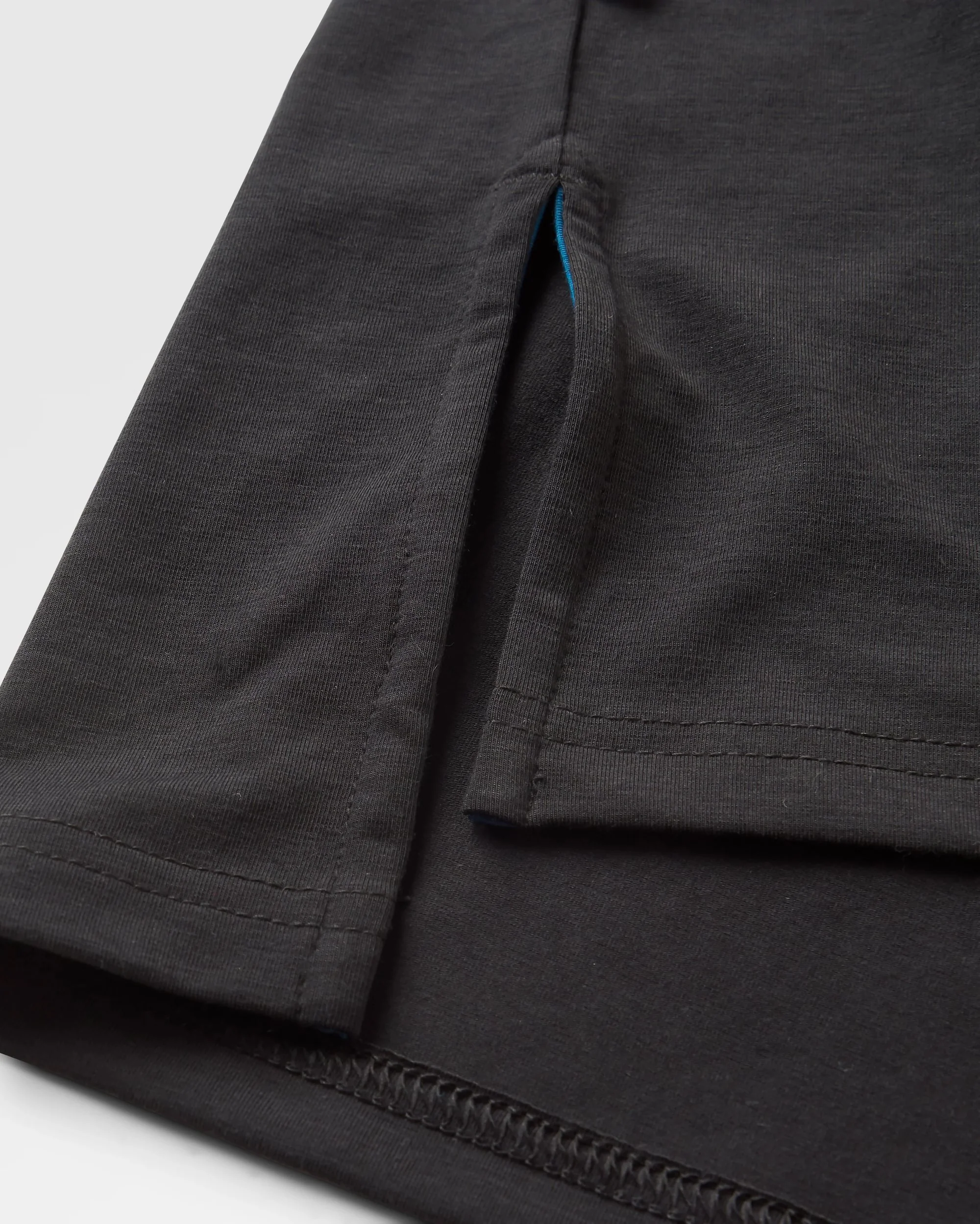 Chase The Light Active Langarmshirt - Schwarz – Bild 7