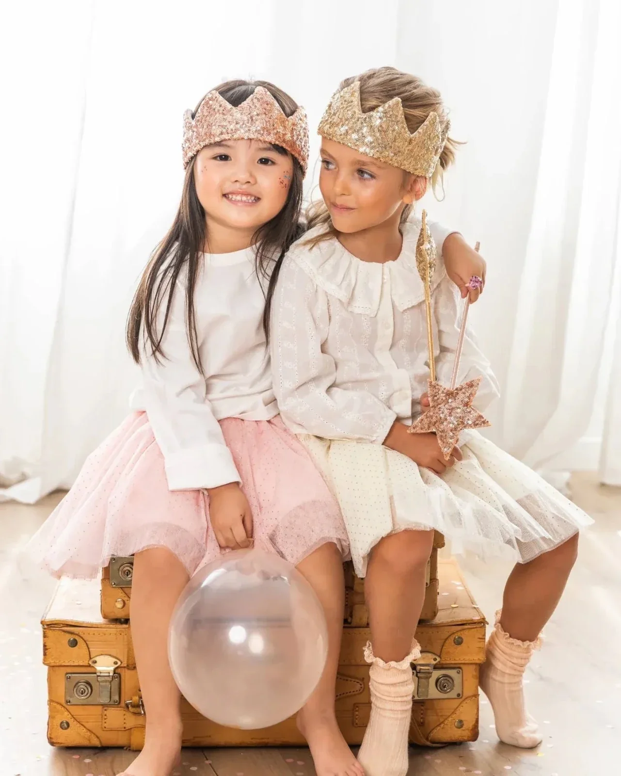 ZAUBERSTAB Kostümaccessoire • Goldene Pailletten – Bild 4