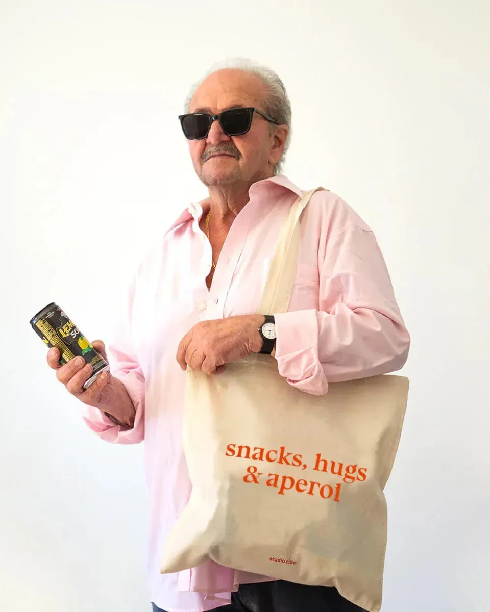 SNACKS, HUGS & APEROL Jutebeutel – Bild 3